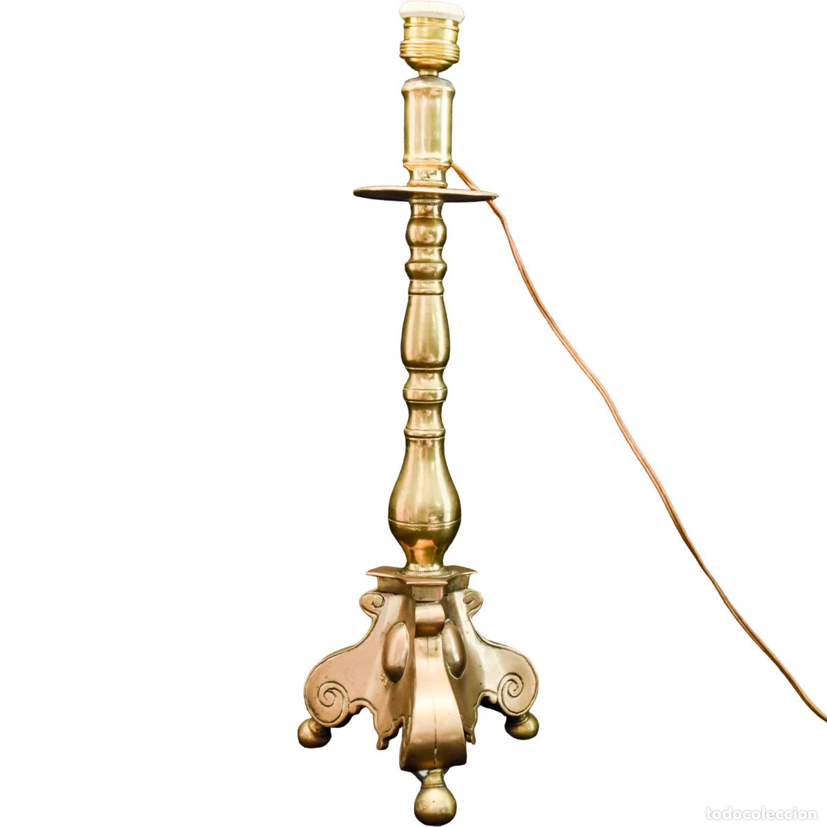Antig&uuml;edades: Candelero / l&aacute;mpara de bronce - Foto 2
