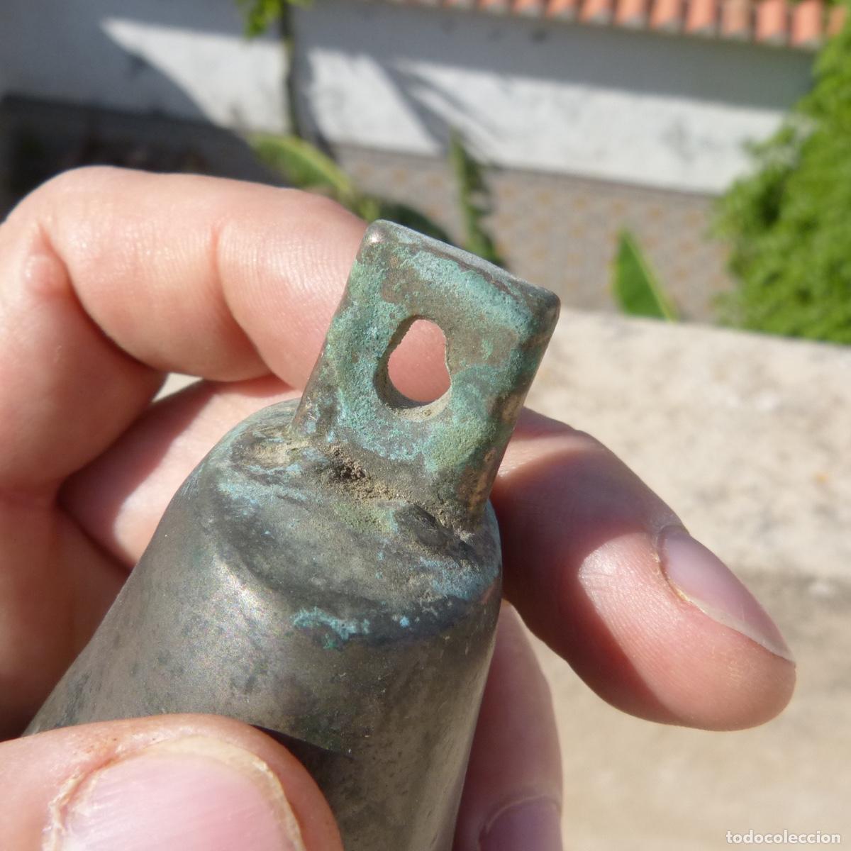 Antig&uuml;edades: Campana de bronce con angel, 176gr. - Foto 4