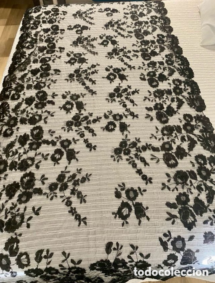 Antig&uuml;edades: Mantilla negra tradicional hecha a mano - Foto 1