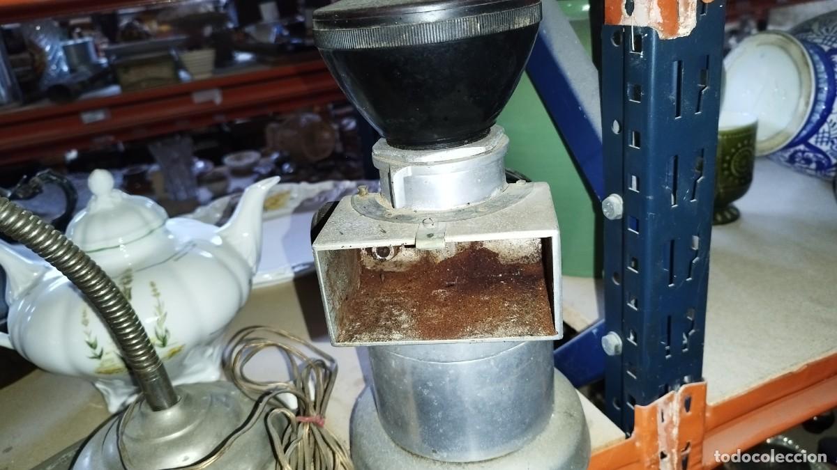 Antig&uuml;edades: MOLINILLO DE CAF&Eacute; ELECTRICO / 27 CM / SIN MARCA VISIBLE - Foto 11