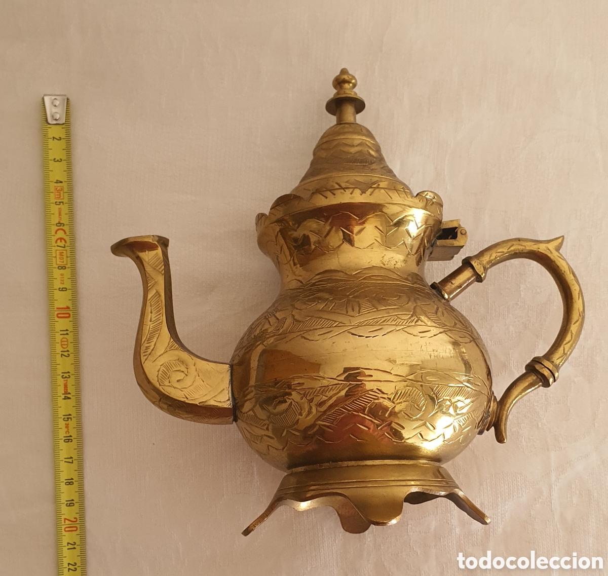 Antig&uuml;edades: Tetera &aacute;rabe de bronce cincelada a mano - Foto 5