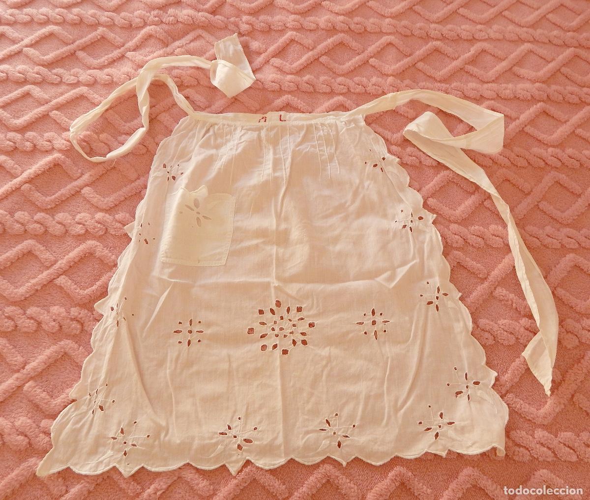 Antig&uuml;edades: Antique childs apron. - Foto 1