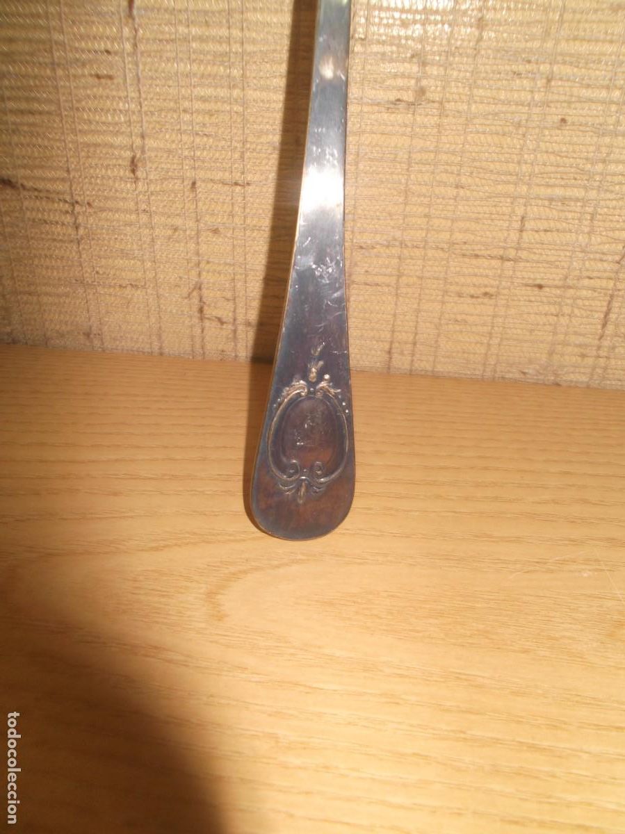 Antig&uuml;edades: Antiguo cuchar&oacute;n de lat&oacute;n plateado - Foto 2