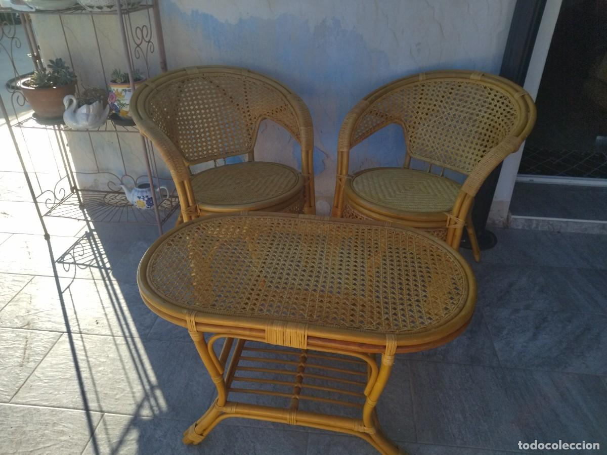 Antig&uuml;edades: Conjunto de mesa y 1 sill&oacute;n de Bamb&uacute; y rat&aacute;n. Pelangi - Foto 2
