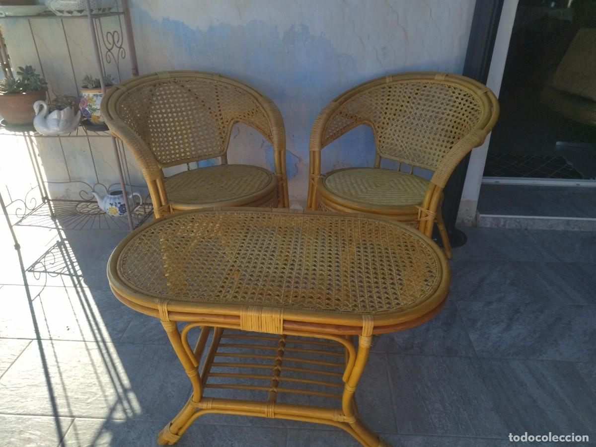 Antig&uuml;edades: Conjunto de mesa y 1 sill&oacute;n de Bamb&uacute; y rat&aacute;n. Pelangi - Foto 1