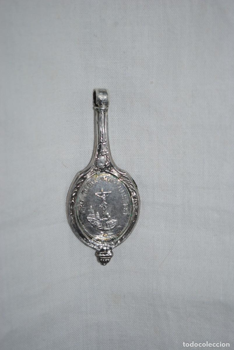 Antig&uuml;edades: MEDALLA DE PLATA DE LA VIRGEN DE LOS DOLORES - Foto 2