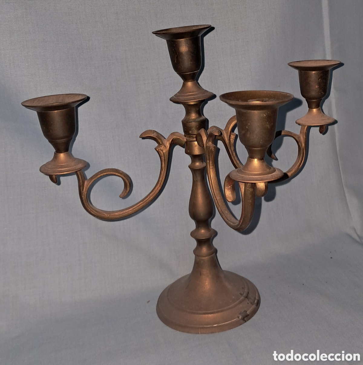 Antig&uuml;edades: ANTIGUO CANDELADRO DE BRONCE DE 4 BRAZOS - Foto 1