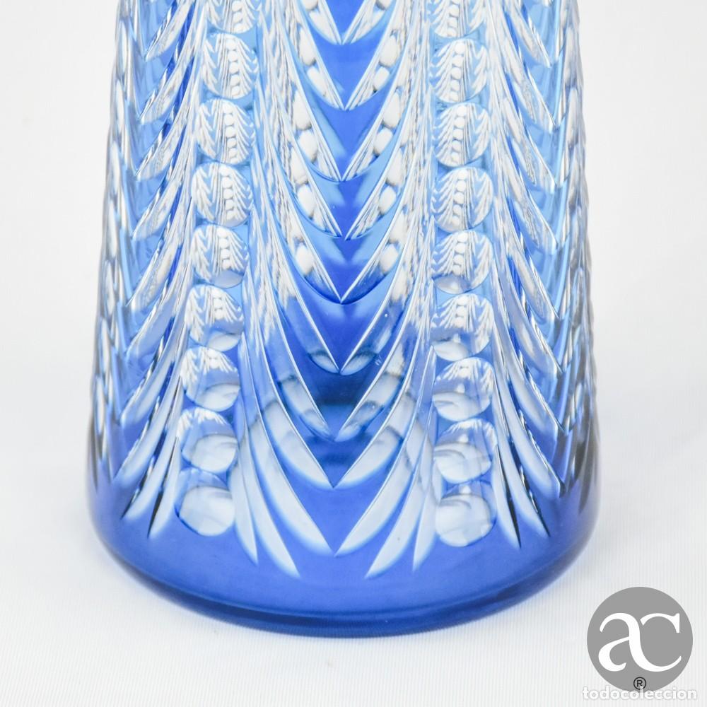 Antig&uuml;edades: Garrafa de cristal doubl&eacute; lapidado em azul - Foto 2
