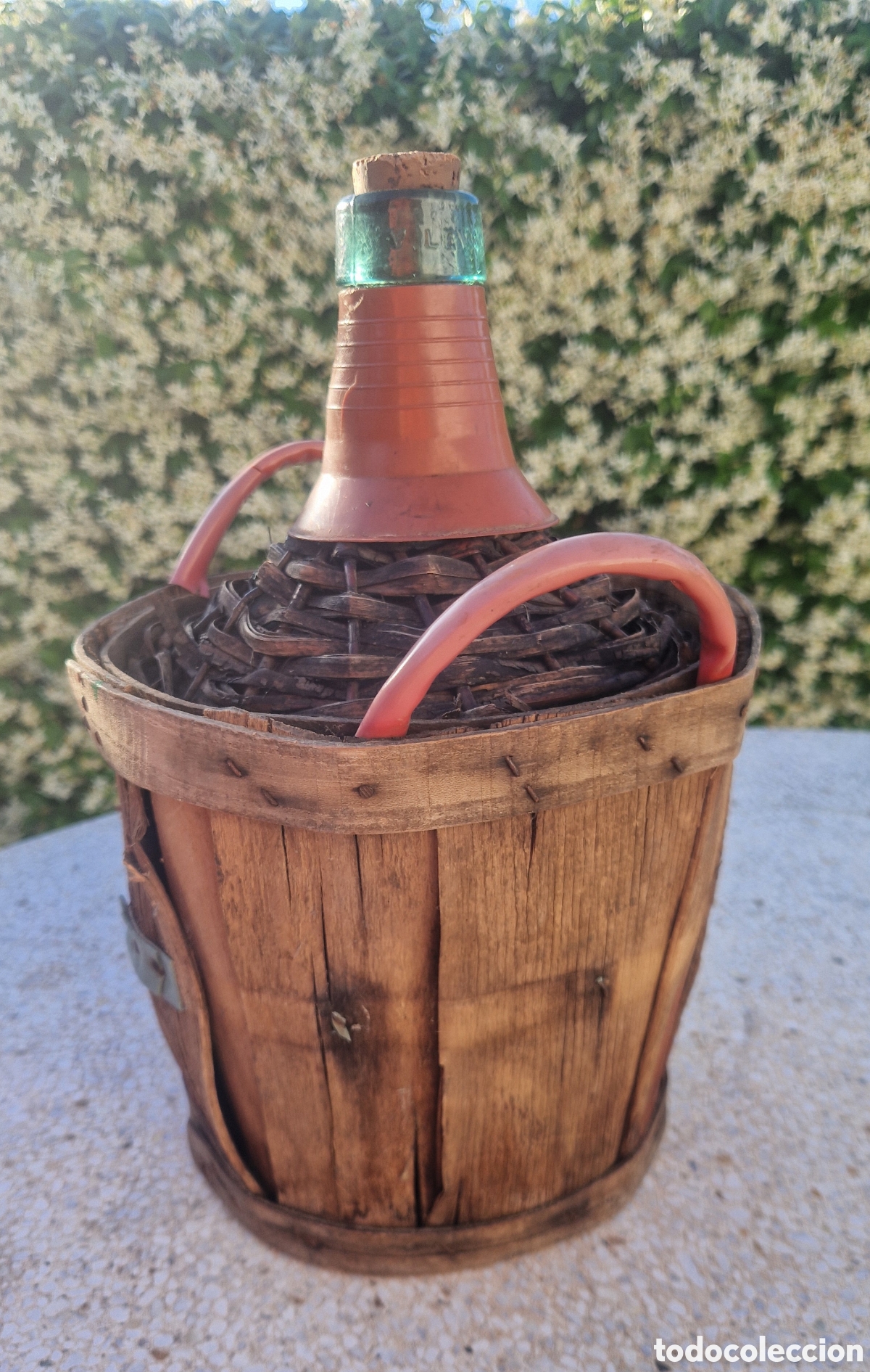 Antig&uuml;edades: Damajuana ,botella de cristal formada de esparto y madera - Foto 2