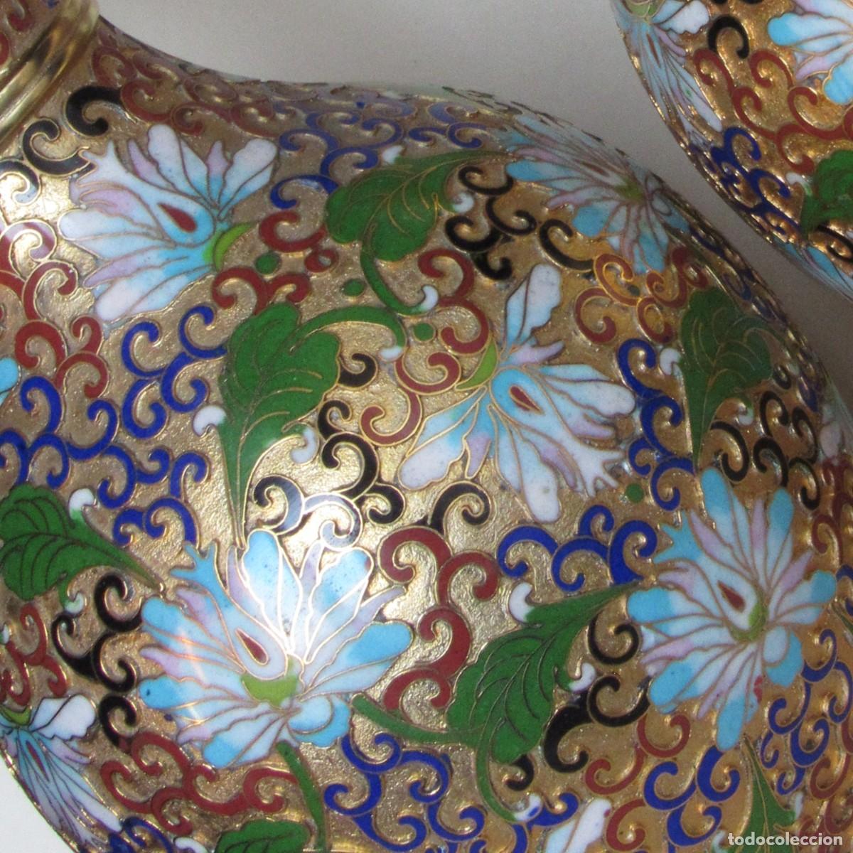 Antig&uuml;edades: PAREJA DE JARRONES ESMALTE CLOISONNE - Foto 3