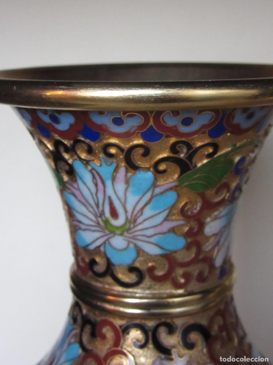 Antig&uuml;edades: PAREJA DE JARRONES ESMALTE CLOISONNE - Foto 6