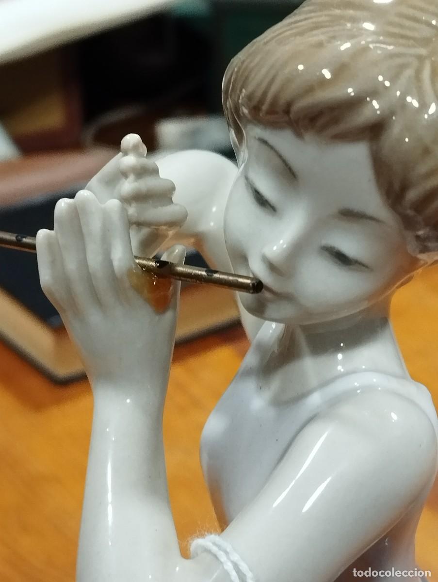 Antig&uuml;edades: PORCELANA &rdquo;TENGRA&rdquo;. MUJER TOCANDO FLAUTA. - Foto 7