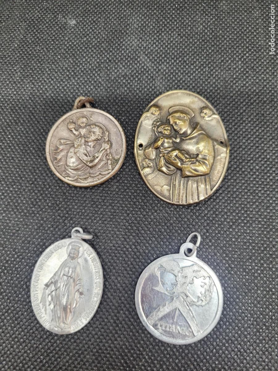 Antig&uuml;edades: CUATRO MEDALLITAS RELIGIOSAS - Foto 1
