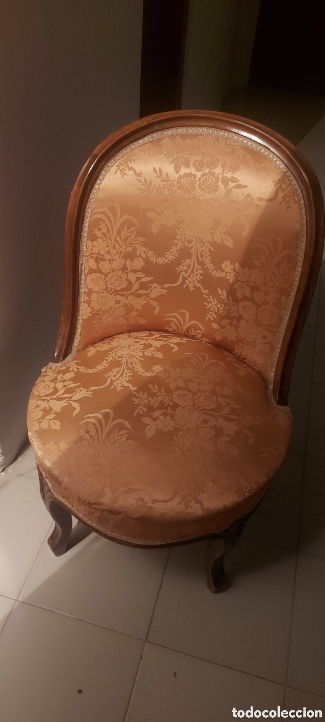 Antig&uuml;edades: Silla antigua en color rosa - Foto 6