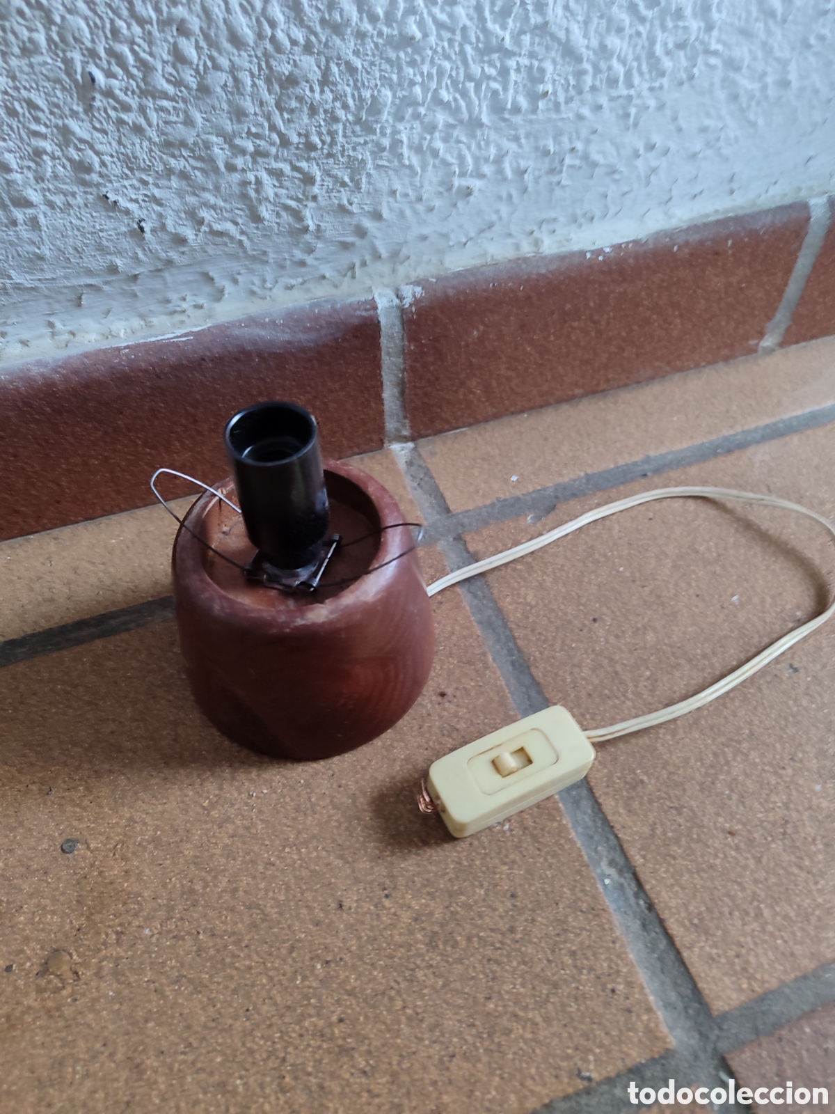 Antig&uuml;edades: 2 l&aacute;mparas de madera - Foto 3