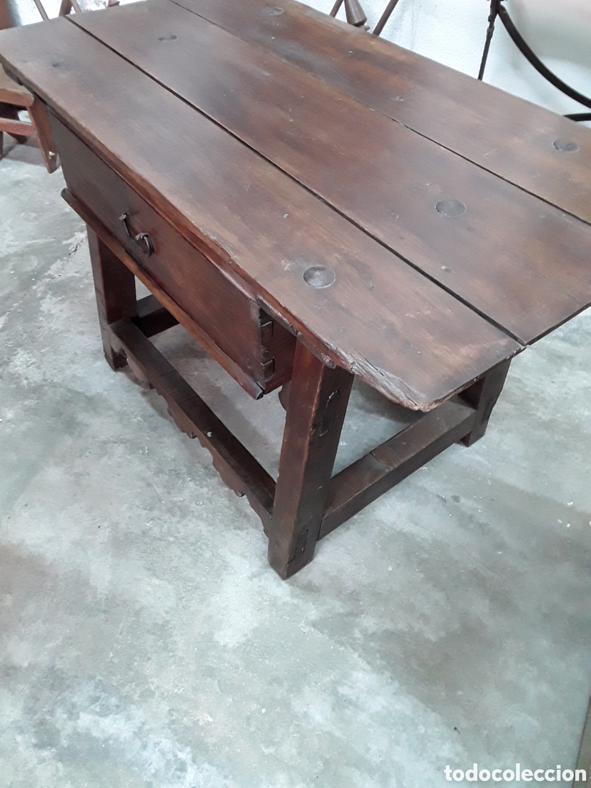 Antig&uuml;edades: Mesa r&uacute;stica de pino ( tocinera ) - Foto 4