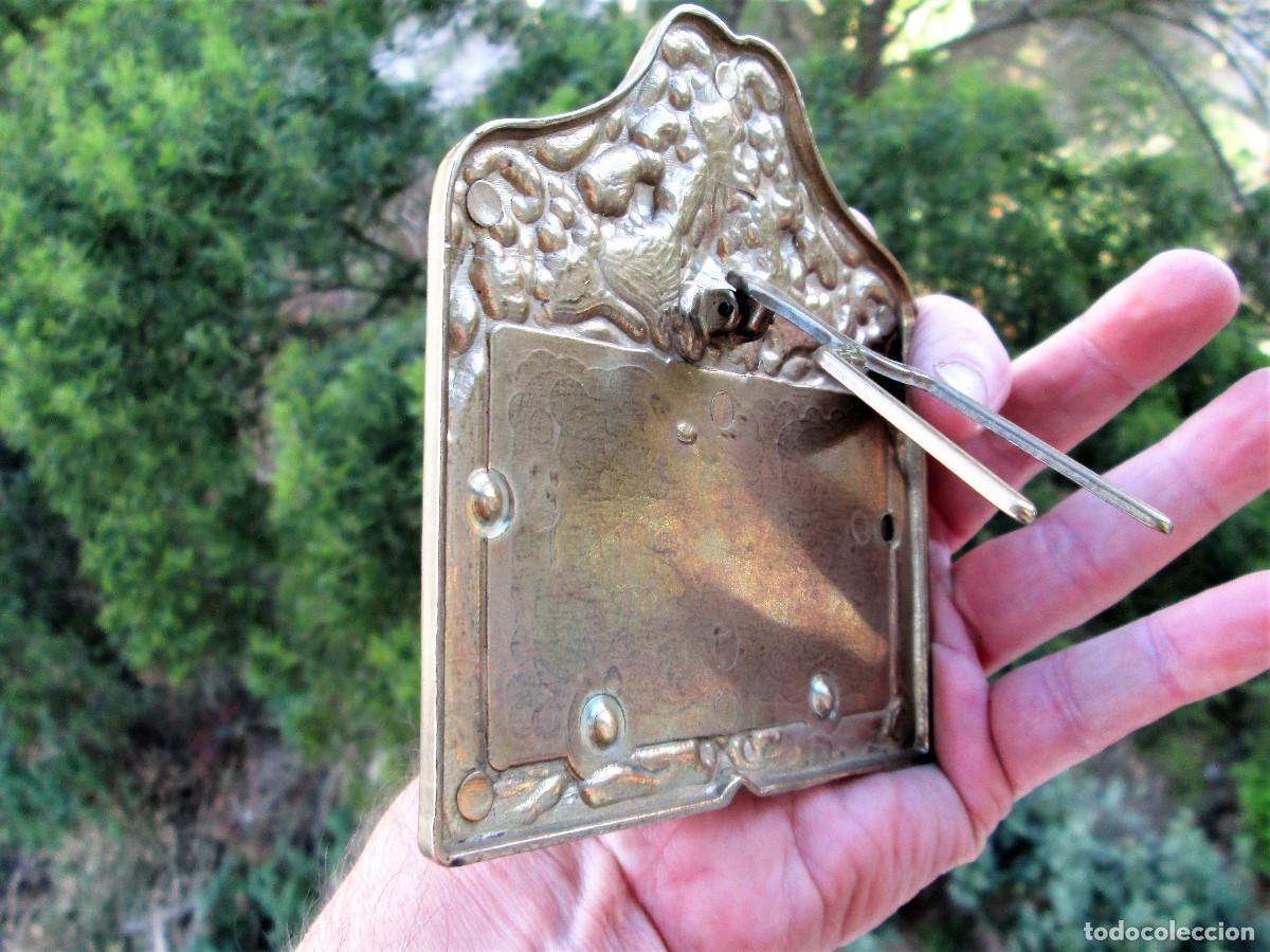 Antig&uuml;edades: TARJETERO DE BRONCE CON PIE PARA POSAR - Foto 5