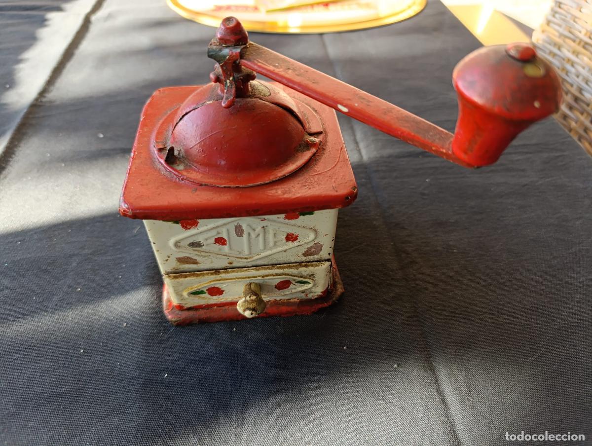 Antig&uuml;edades: ANTIGUO MOLINILLO ELMA DECORADO. - Foto 1