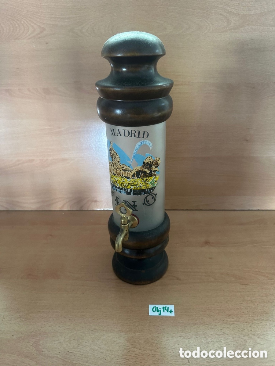Antig&uuml;edades: Peque&ntilde;a wiskera con un grifo - Foto 1
