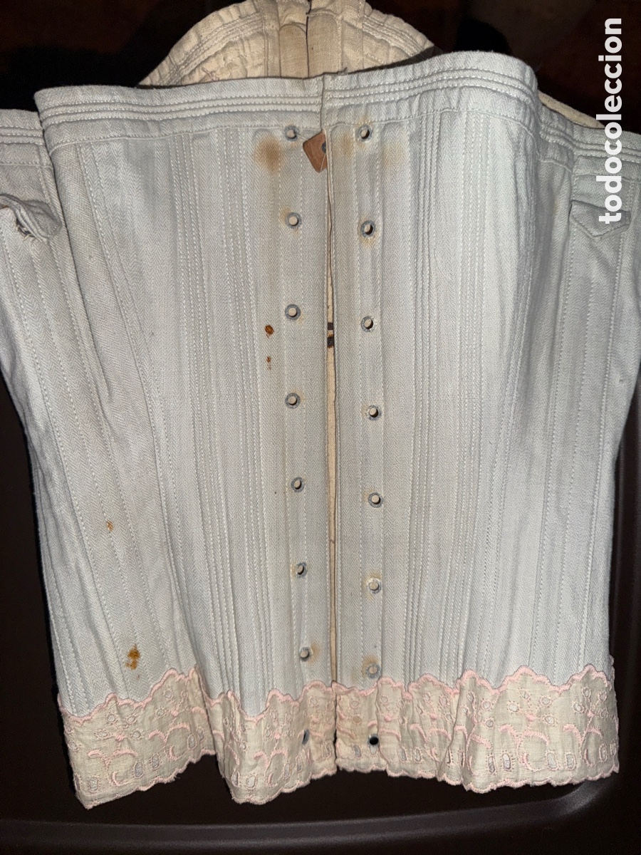 Antig&uuml;edades: Antiguo corset de seda - Foto 3