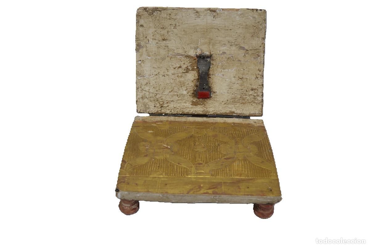 Antig&uuml;edades: Atril compuesto de elementos de retablo dieciochesco - Foto 4