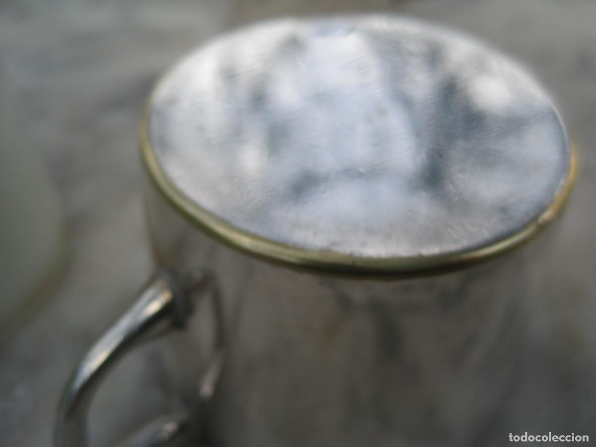 Antig&uuml;edades: PAREJA DE TAZAS DE OPALINA Y LAT&Oacute;N PLATEADO - Foto 6