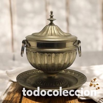 Antig&uuml;edades: Sopera antigua con plato - Foto 1