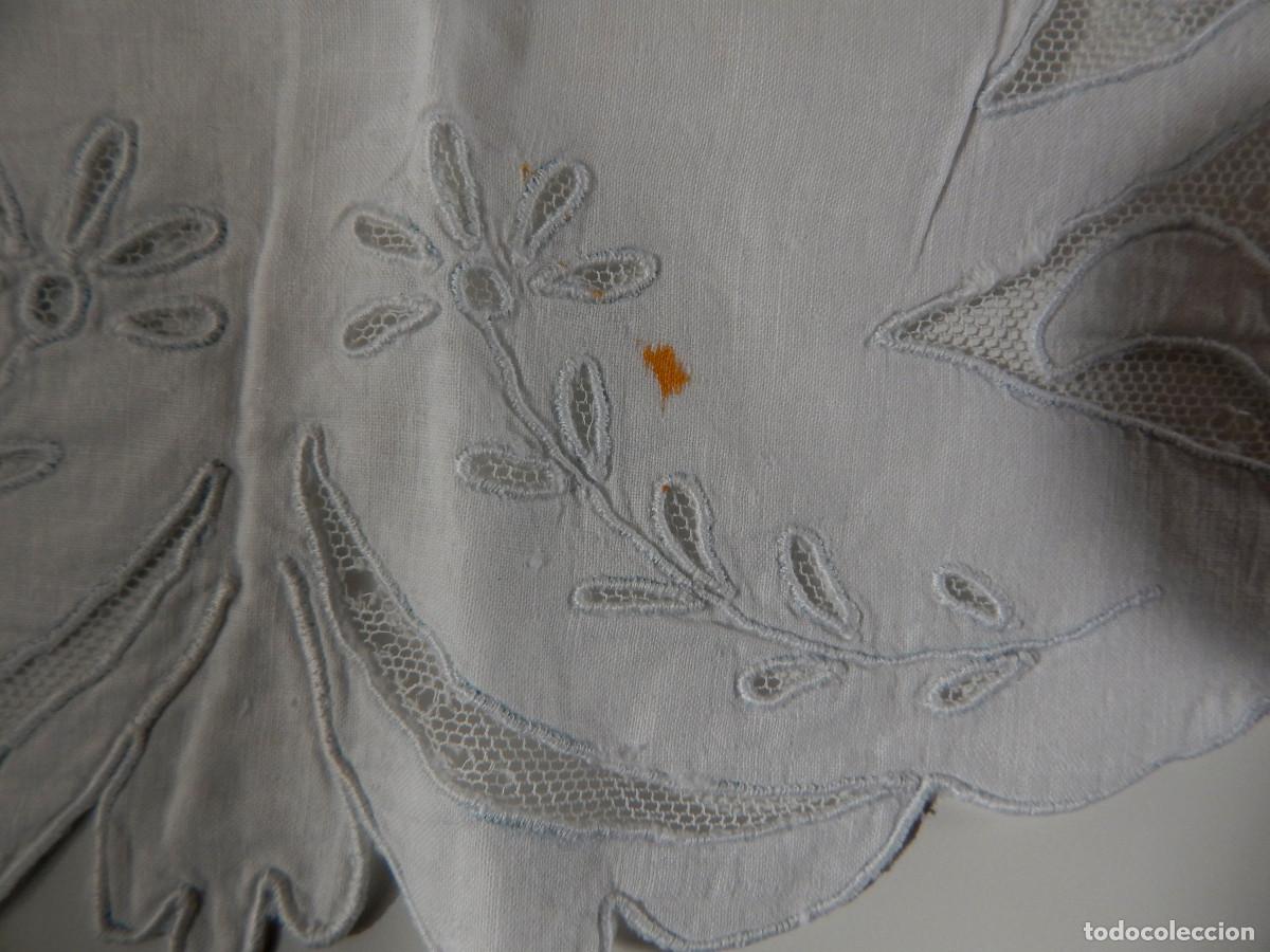 Antig&uuml;edades: Victorian cotton and lace table mat - Foto 3