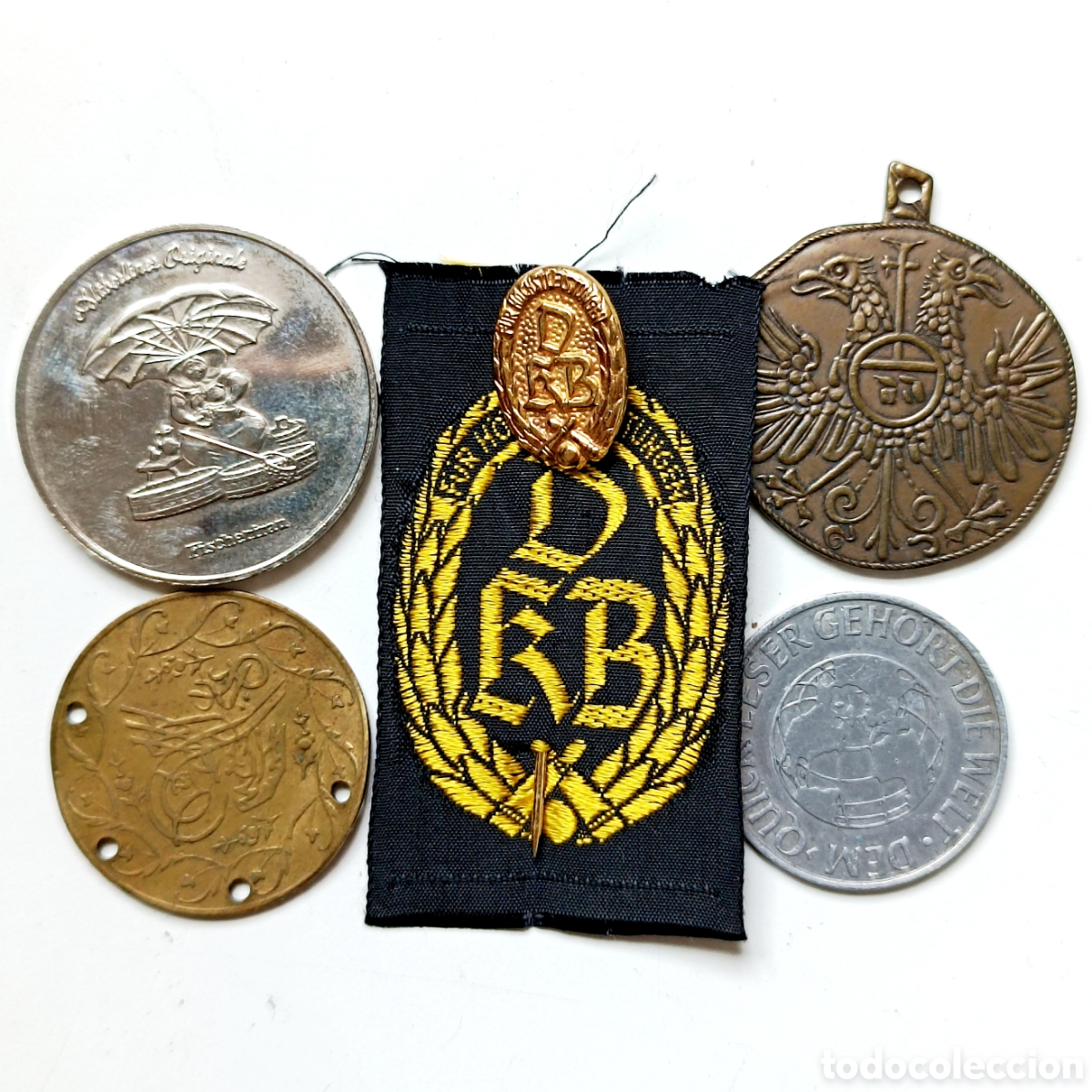 Antiquit&auml;ten: Lote de 4 medallas y pin dorado DKB de la Federaci&oacute;n Alemana de bolos