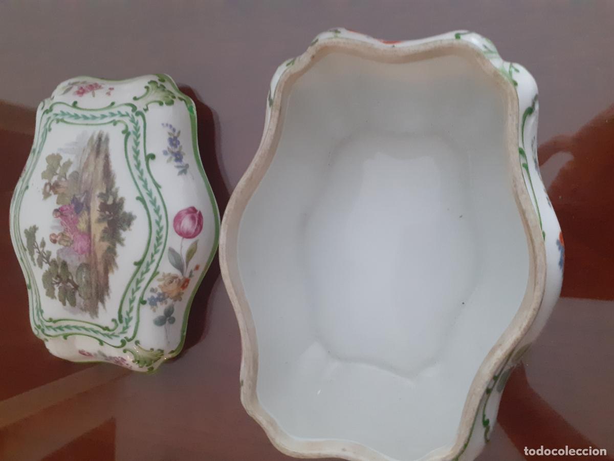 Antig&uuml;edades: Caja pintada de porcelana francesa - Foto 3