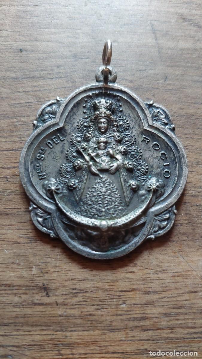 Antig&uuml;edades: Antigua medalla Virgen del Rocio - Foto 1