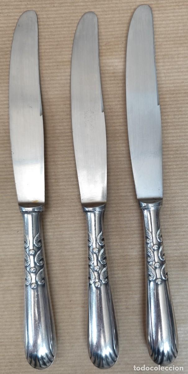 Antig&uuml;edades: 3 cuchillos ba&ntilde;o de plata - Foto 2