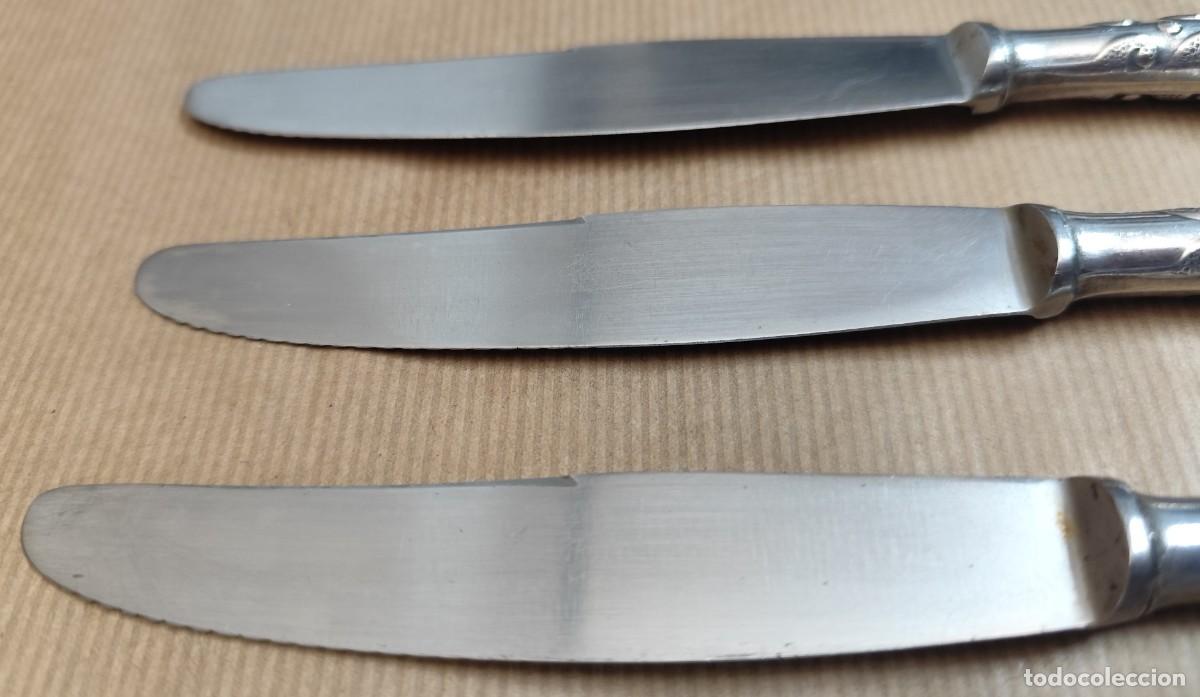 Antig&uuml;edades: 3 cuchillos ba&ntilde;o de plata - Foto 4