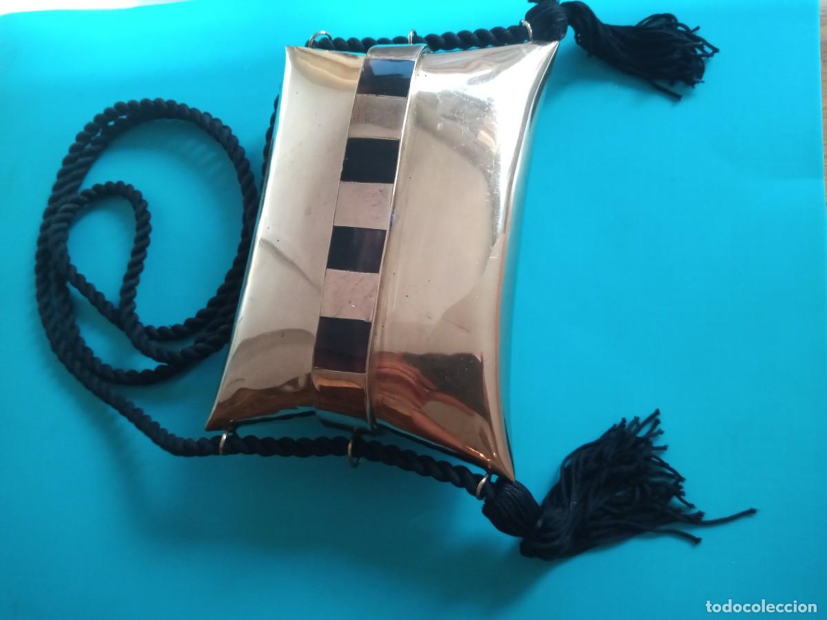 Antig&uuml;edades: ESPECTACULAR BOLSO DE LATON DORADO - Foto 2