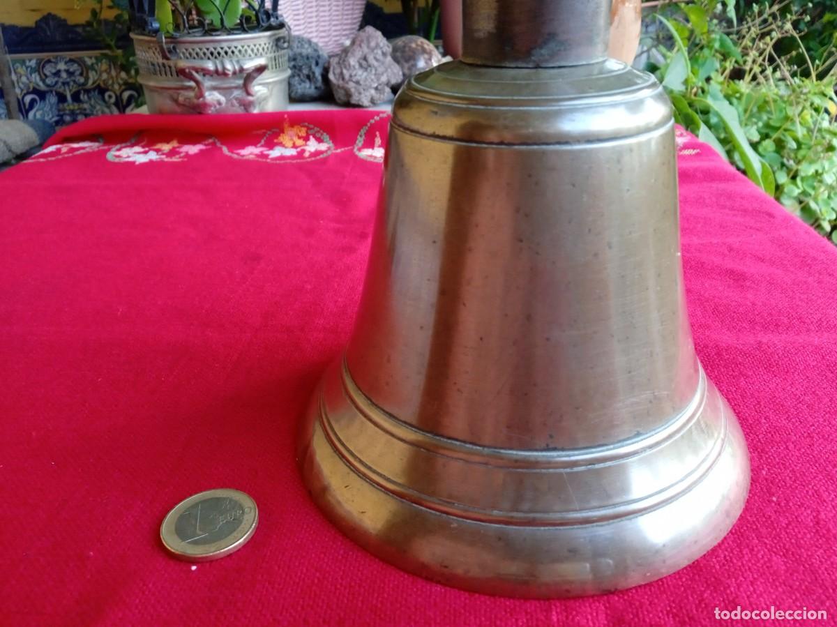 Antig&uuml;edades: Campana antigua de metal bronce - Foto 2