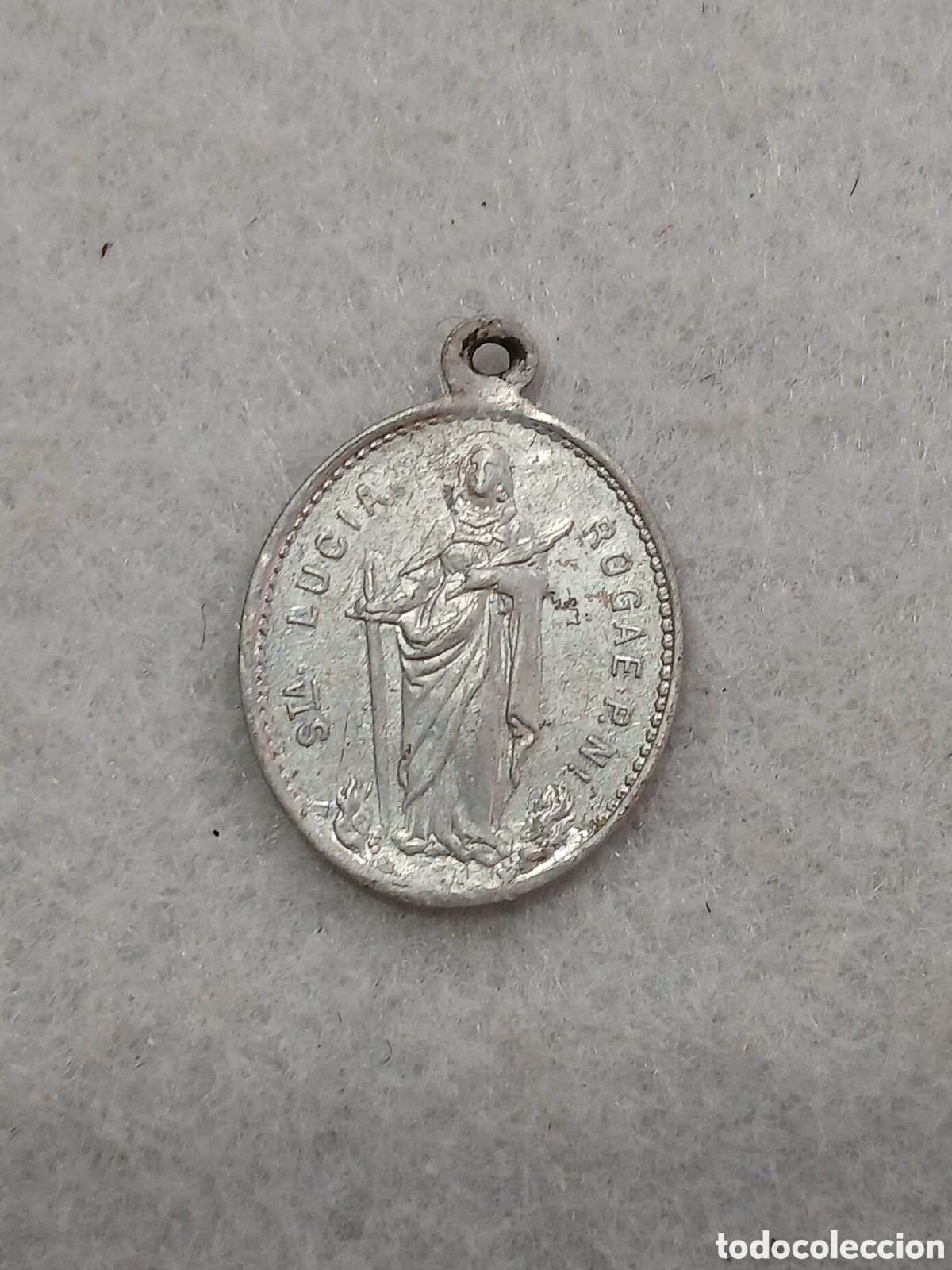 Antig&uuml;edades: Medalla Sta Luc&iacute;a. (L100G) - Foto 1