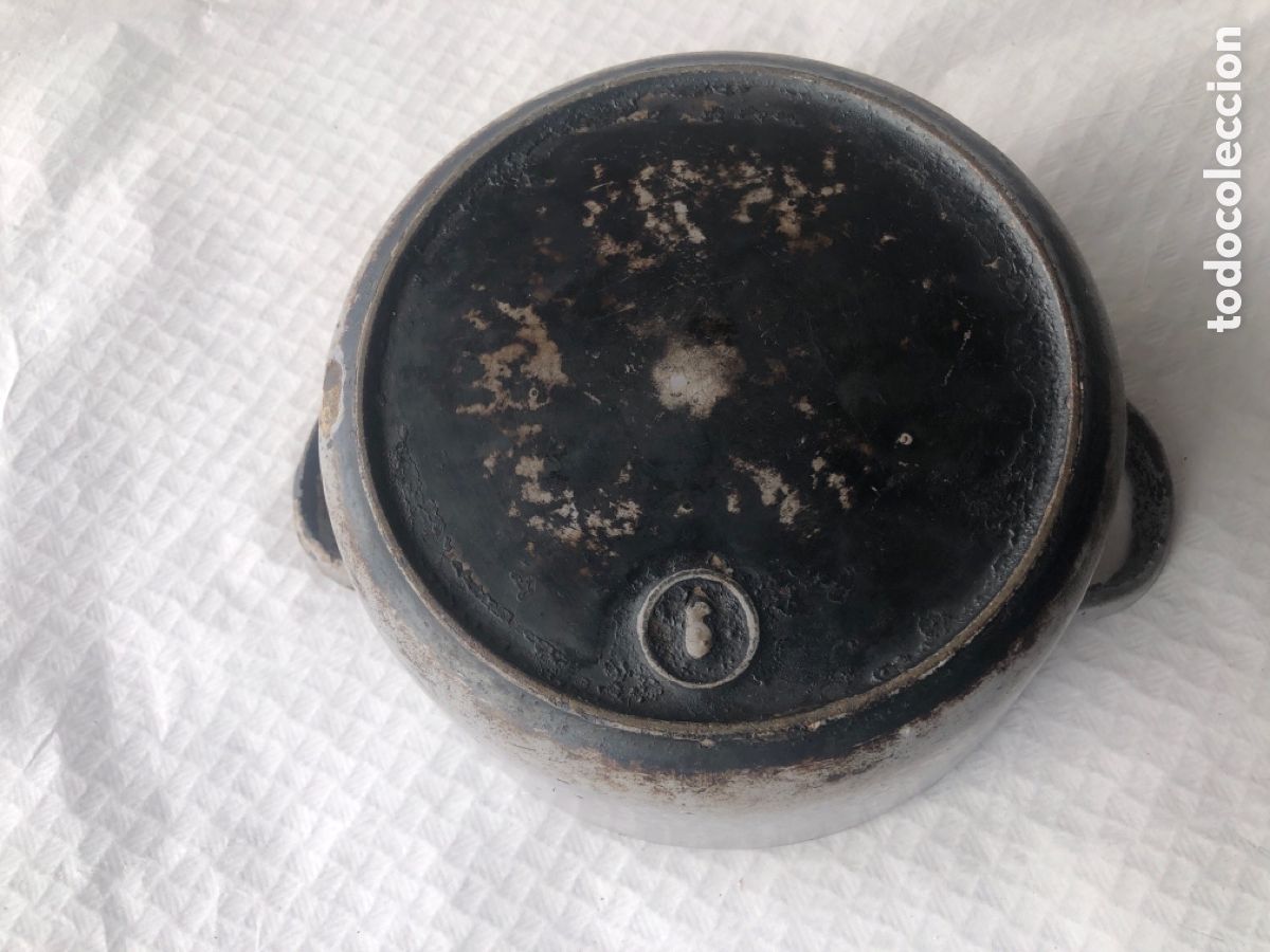 Antig&uuml;edades: Antigua olla de hierro fundido - Foto 6