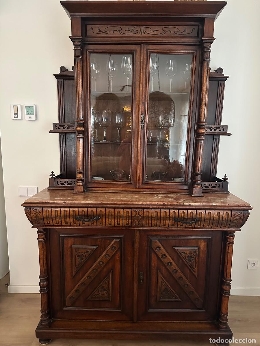 Antig&uuml;edades: Aparador de comedor antiguo - Foto 1