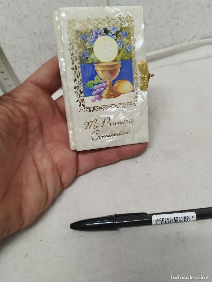 Antig&uuml;edades: Antiguo libro religioso, devocionario de mi primera comunion. - Foto 1