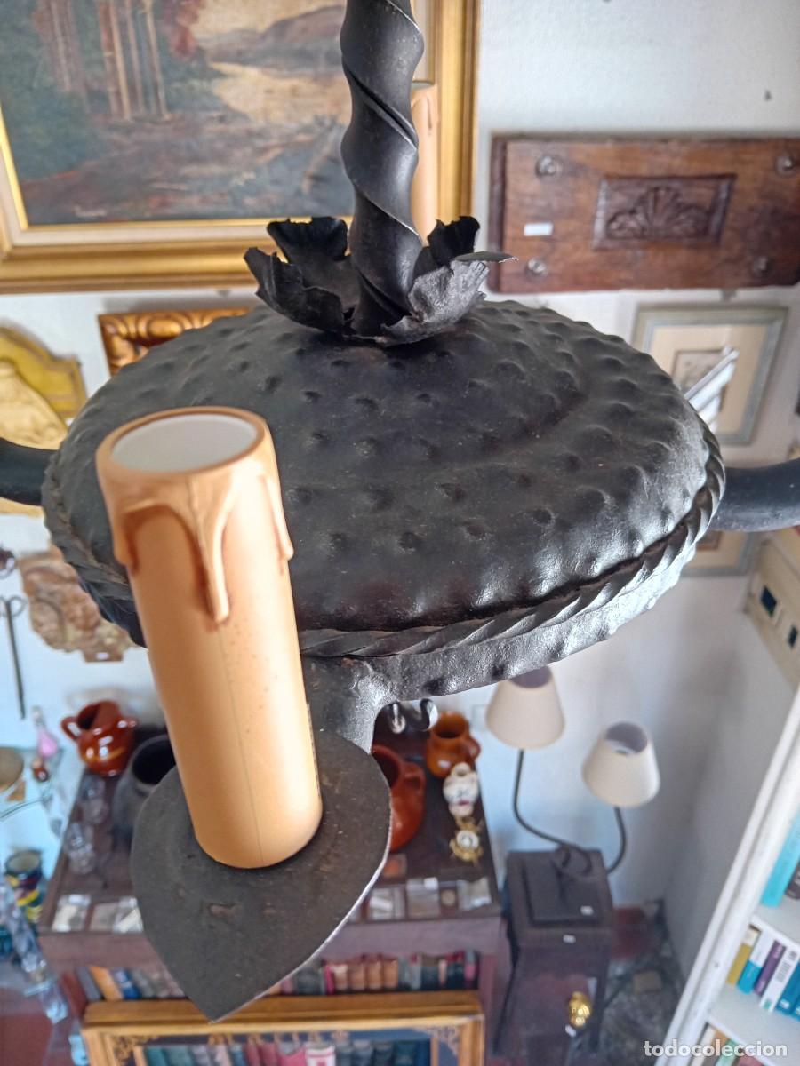 Antig&uuml;edades: L&aacute;mpara de hierro con dragones - Foto 5