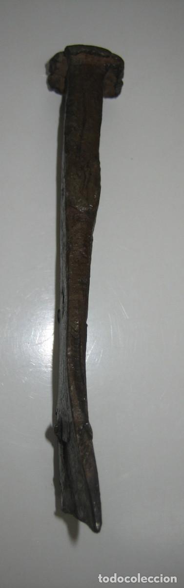 Antig&uuml;edades: ANTIGUA CU&Ntilde;A PARA TROCEAR MADERA. - Foto 10