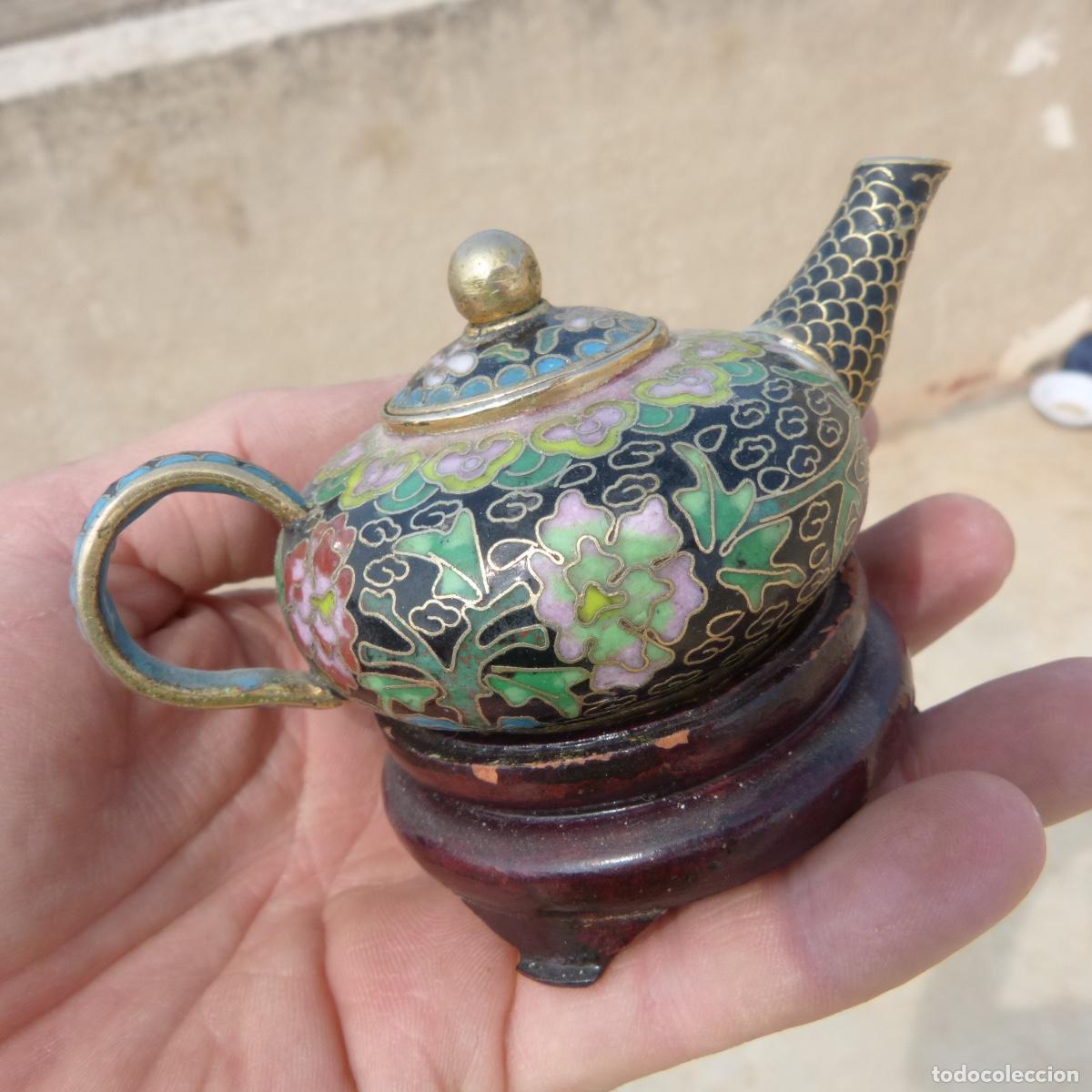 Antig&uuml;edades: Peque&ntilde;a tetera de cloisonne con base de madera, 172gr. - Foto 5