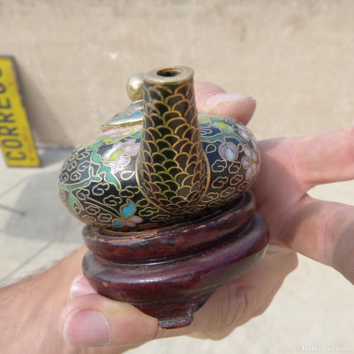 Antig&uuml;edades: Peque&ntilde;a tetera de cloisonne con base de madera, 172gr. - Foto 7