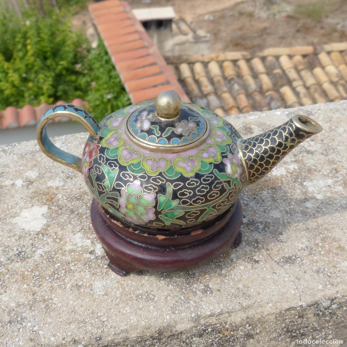 Antig&uuml;edades: Peque&ntilde;a tetera de cloisonne con base de madera, 172gr. - Foto 10