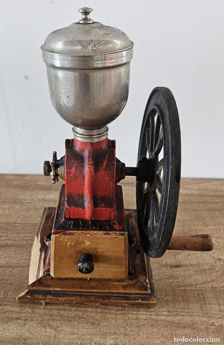 Molinillo ELMA de caf&eacute; - Rueda Lateral - Rojo - Leer