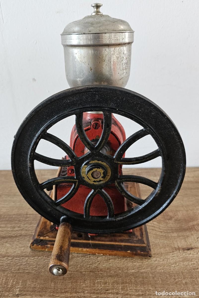 Antig&uuml;edades: Molinillo ELMA de caf&eacute; - Rueda Lateral - Rojo - Leer - Foto 2