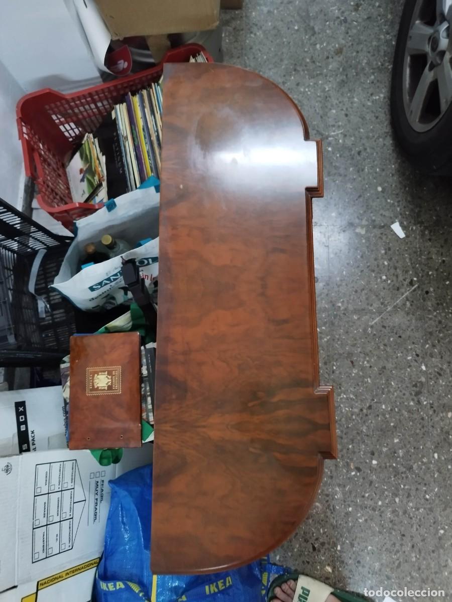 Antig&uuml;edades: Mueble recibidor con espejo. - Foto 5