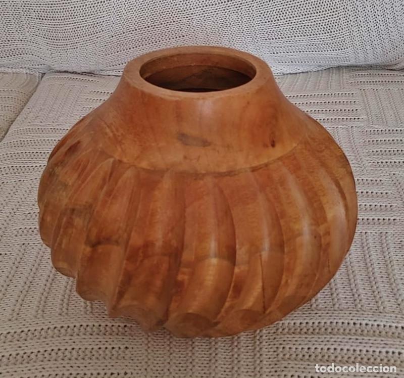Antig&uuml;edades: Jarr&oacute;n decorativo de madera - Foto 1