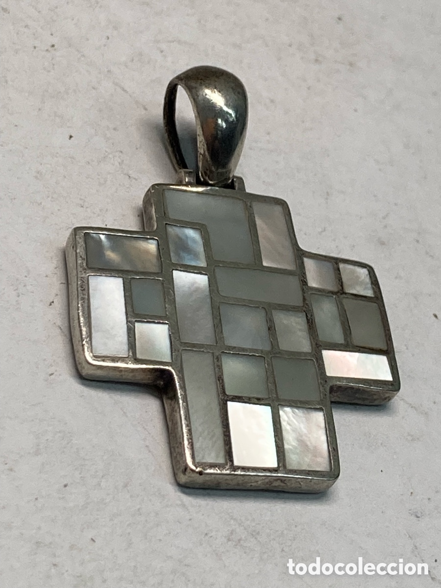 Antig&uuml;edades: Cruz de plata y n&aacute;car C344 - Foto 1