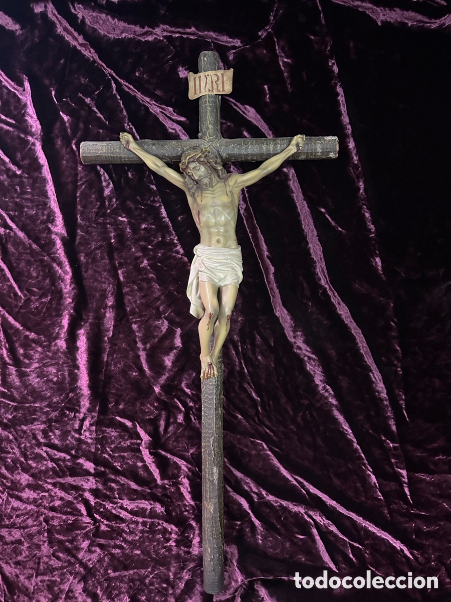 Antig&uuml;edades: Bonito crucificado de Olot - Foto 1